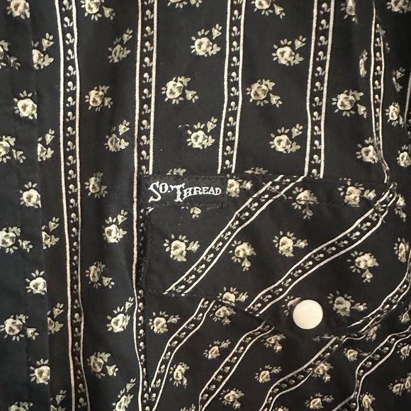 Southern Thread Shirt - Picture 4 of 5